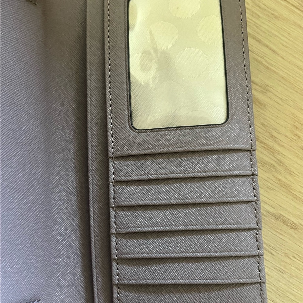 Kate Spade Wallet - NEW - Picture 4 of 6